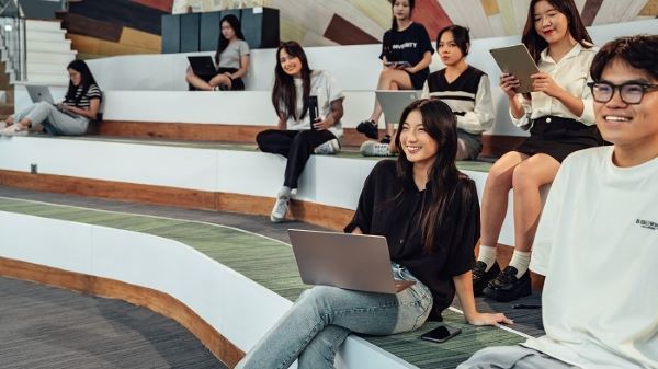 Booking KOL giáo dục đang trở thành chiến lược marketing được nhiều trung tâm, trường học lựa chọn