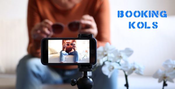 booking KOL thời trang