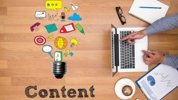 Freelancer content là những cá nhân làm việc tự do, nhận dự án viết bài, lên ý tưởng hoặc quản lý nội dung theo từng yêu cầu cụ thể